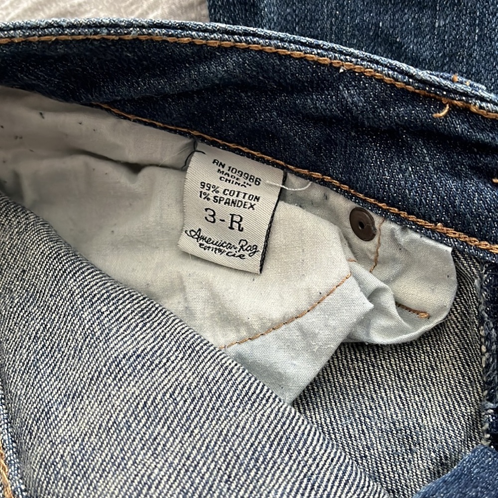 American Rag Jeans - Picture 3 of 5